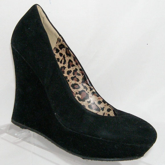 Love Culture Shoes - Love Culture 'Ceasar-55' black round toe wedges 7